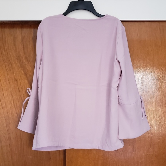 Deep V Blouse Top - Picture 2 of 4